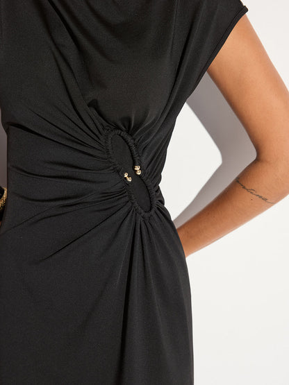 Kısa Kollu Sırtı Açık Uzun Elbise