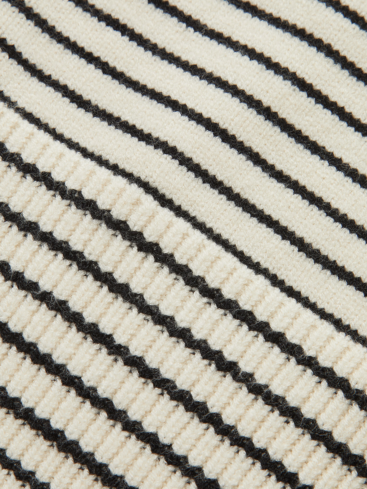 Yırtmaçlı Omuz Açık Çizgili Kazak