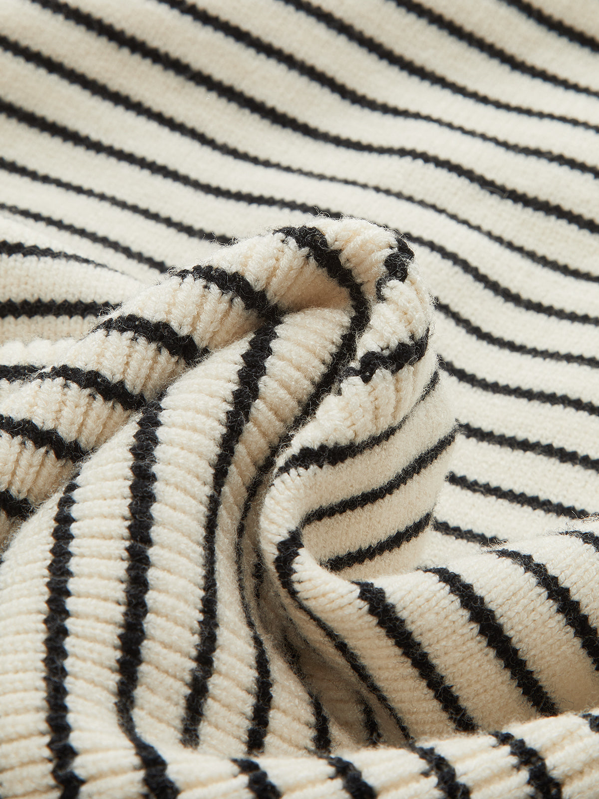 Yırtmaçlı Omuz Açık Çizgili Kazak