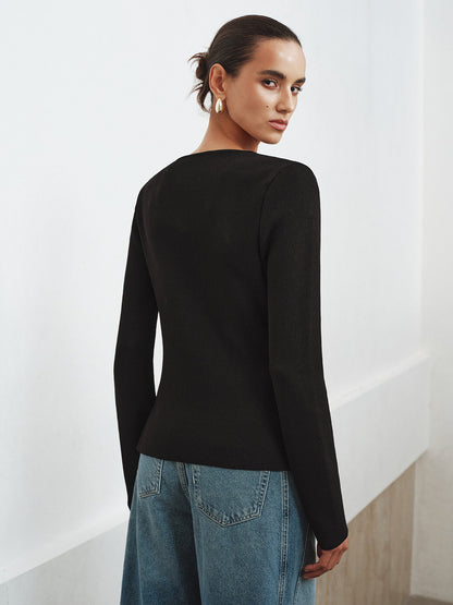 Asimetrik Düğmeli Örgü Hırka