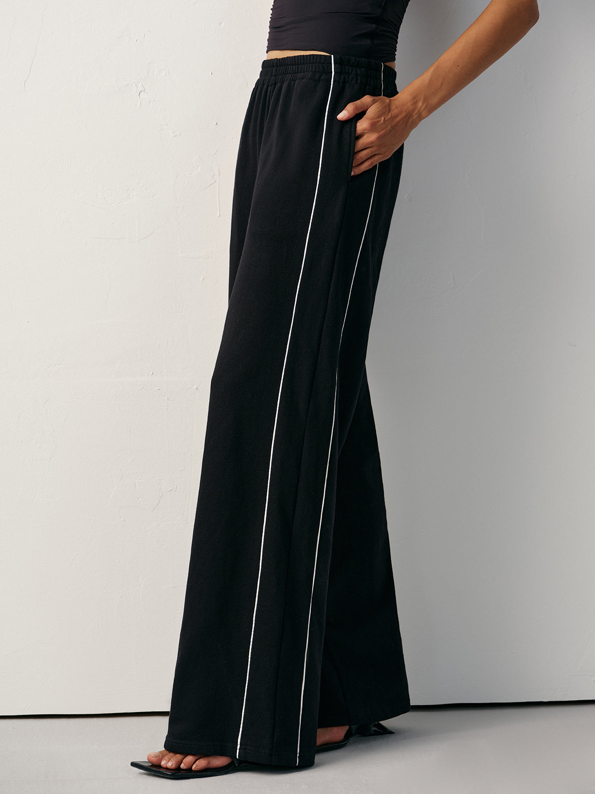 Pamuk Karışımlı Orta Bel Yan Şeritli Eşofman Altı