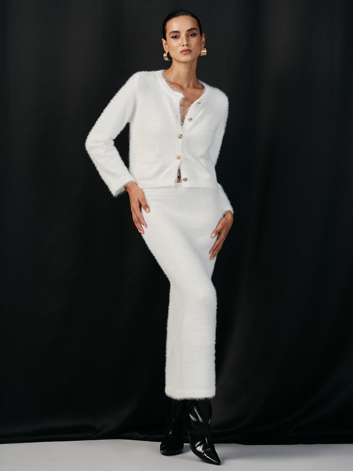 Kabarık Metal Düğmeli Hırka ve Etek Takımı