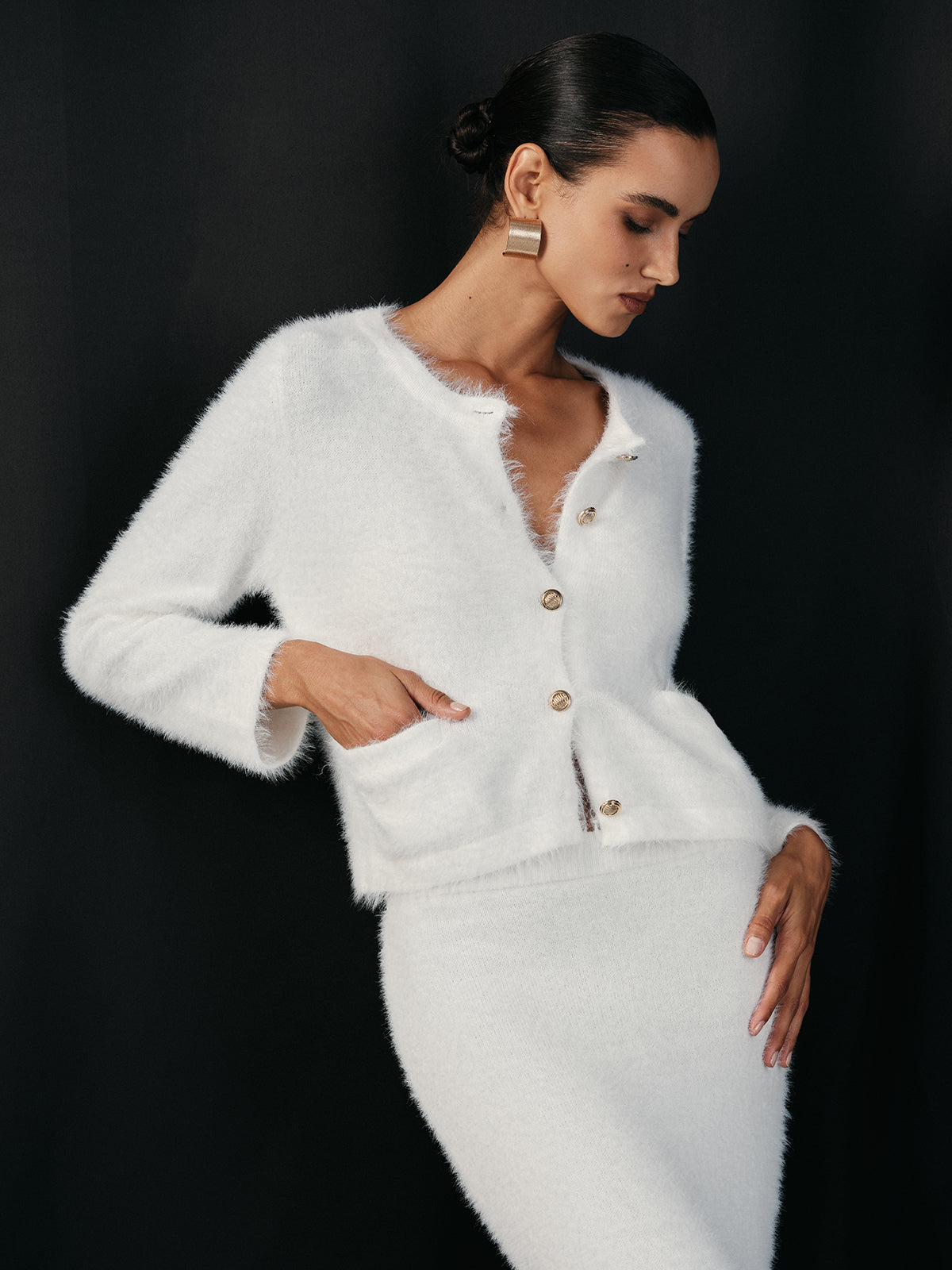 Kabarık Metal Düğmeli Hırka ve Etek Takımı