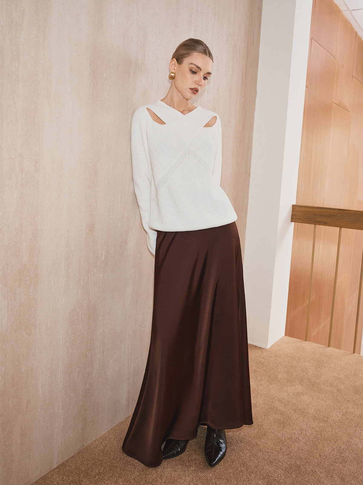 Çapraz Yaka Kesik Örgü Kazak