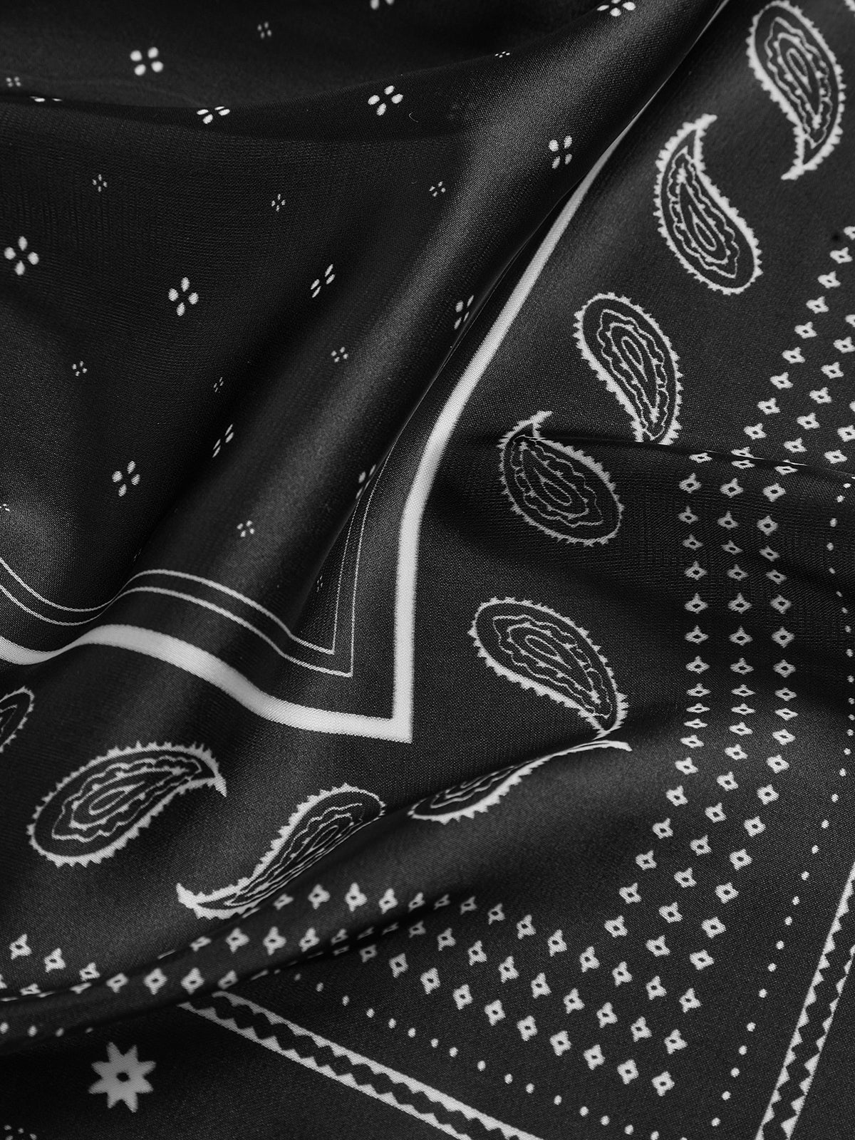 Paisley Desenli Kare Eşarp