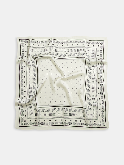 Paisley Desenli Kare Eşarp