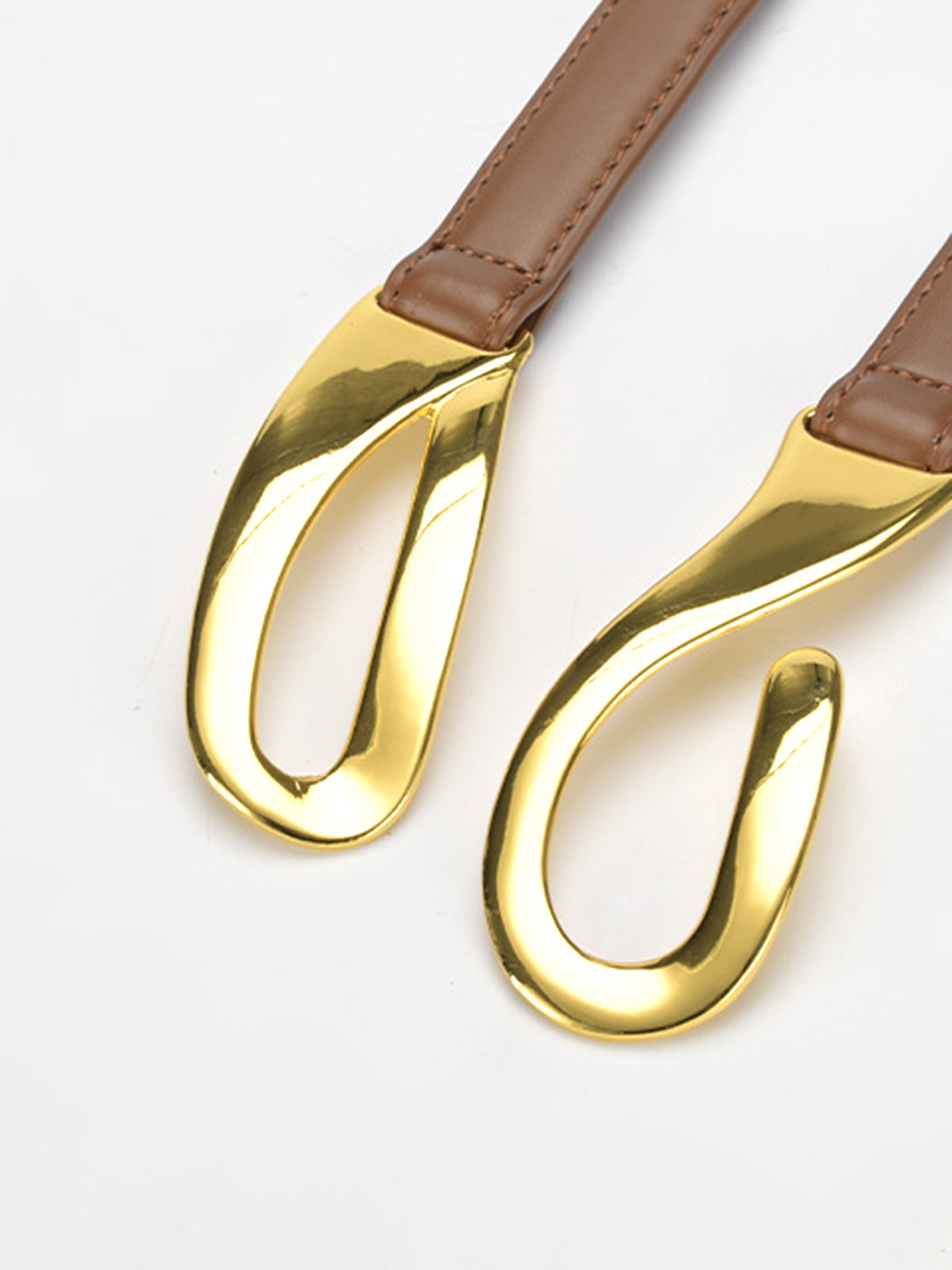 Altın Kilitli Tokalı Deri Kemer