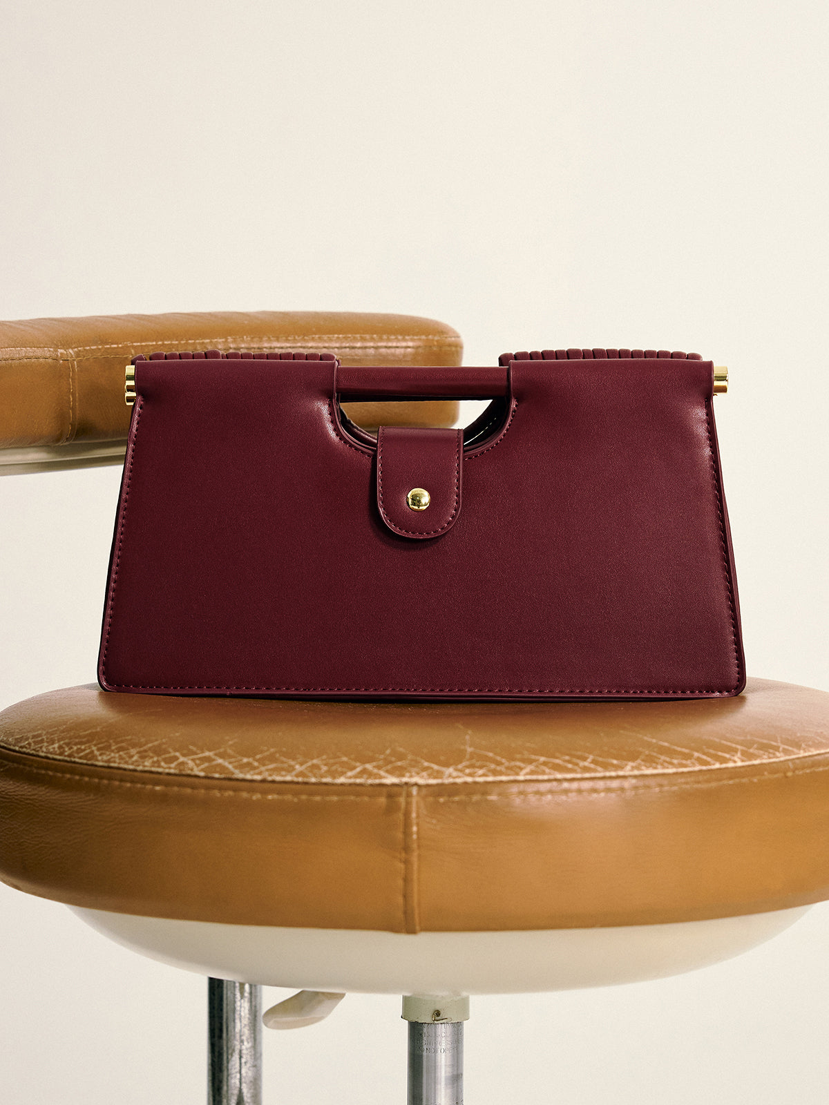 Kavisli Çizgili Saplı PU Deri Çanta