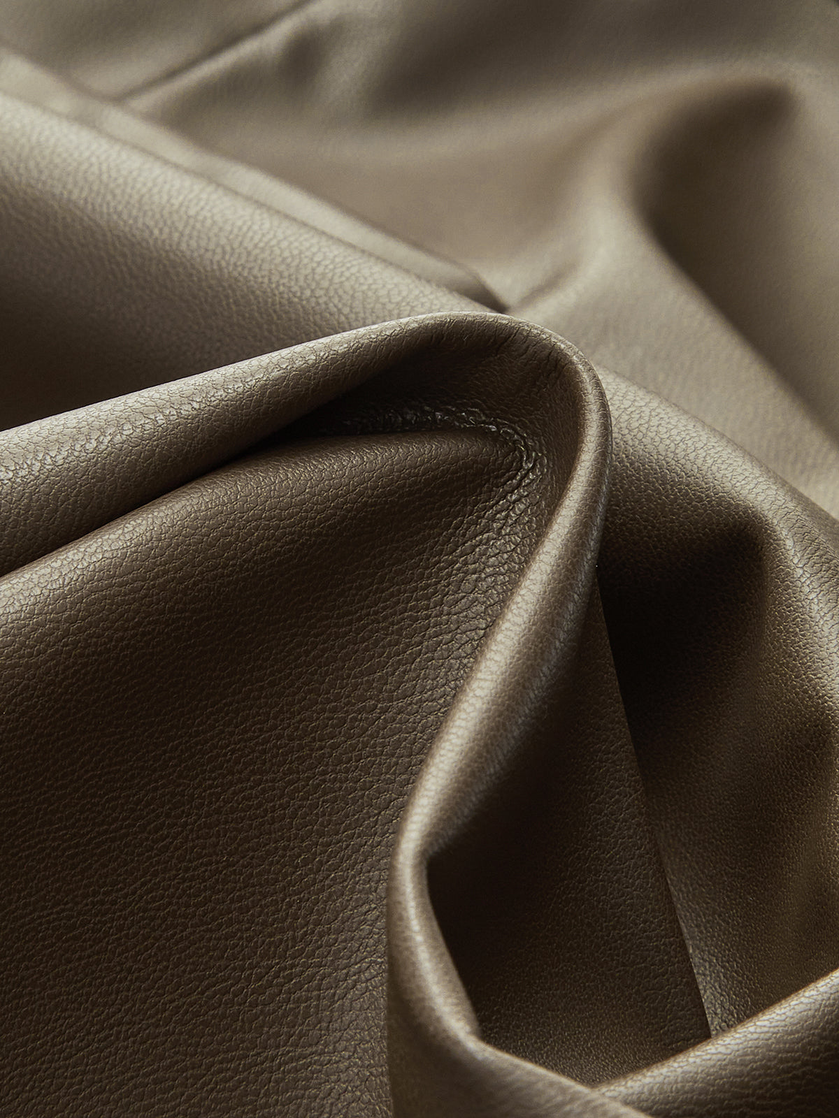 Metal Tokalı Suni Deri Mini Etek