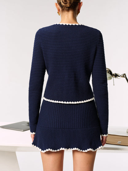 Kontrast Taraklı Kenarlı Metal Düğmeli Hırka