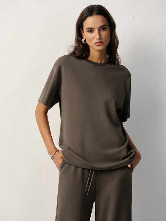 Kısa Kollu Yuvarlak Yaka Tişört