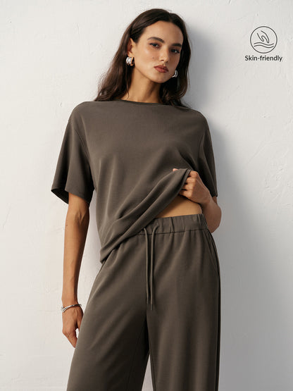 Kısa Kollu Yuvarlak Yaka Tişört