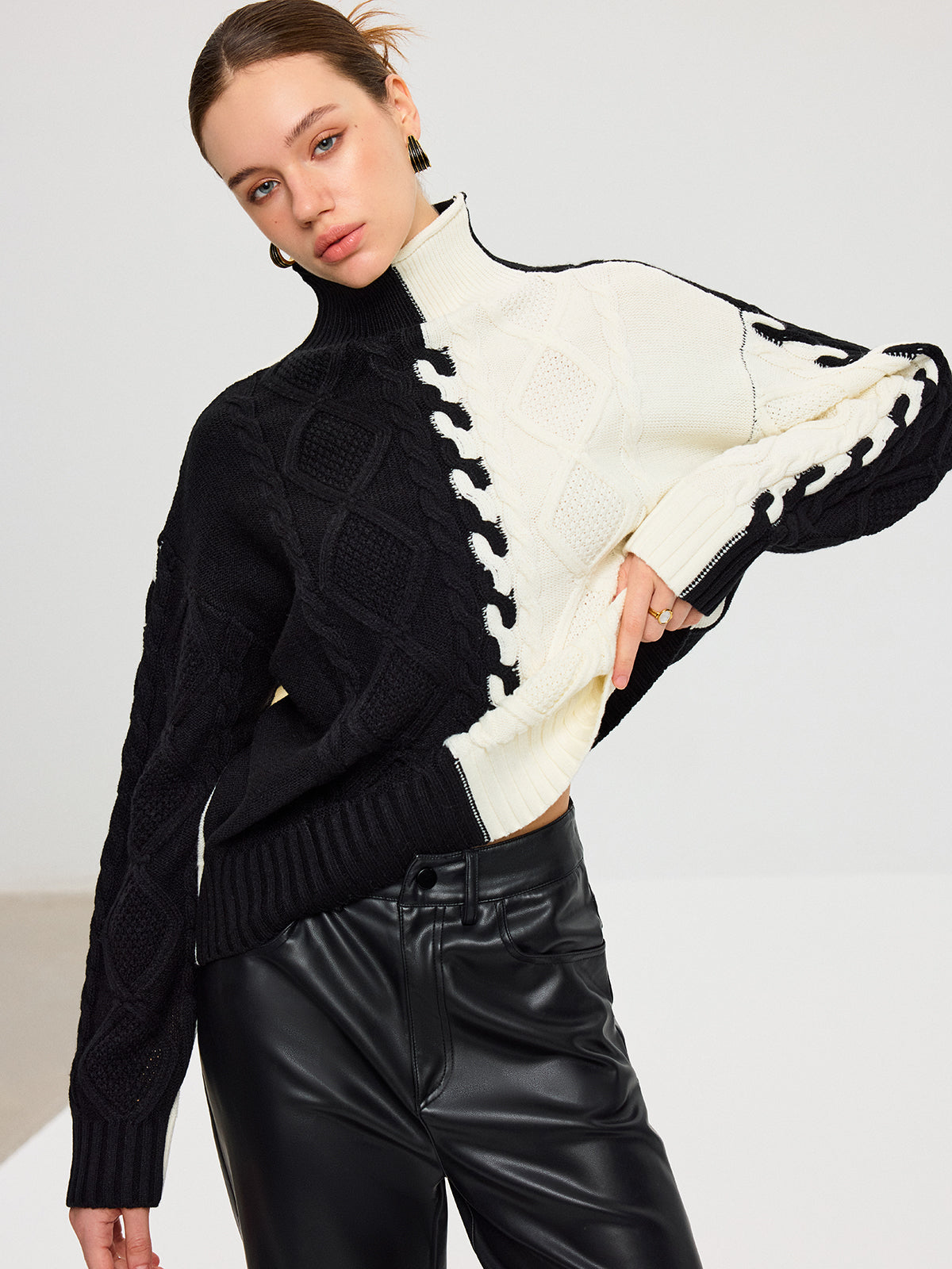 Renk Bloklu Kablo Örgü Balıkçı Yaka Kazak