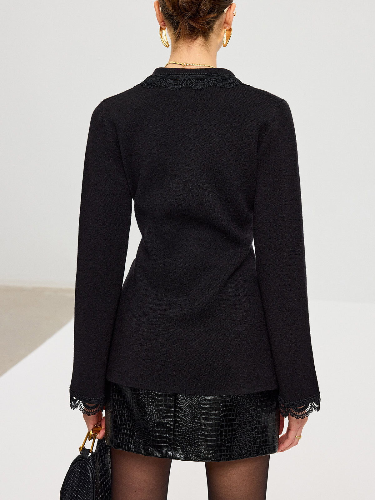 Yün Karışımlı Dantel Kenarlı Metal Düğmeli Hırka