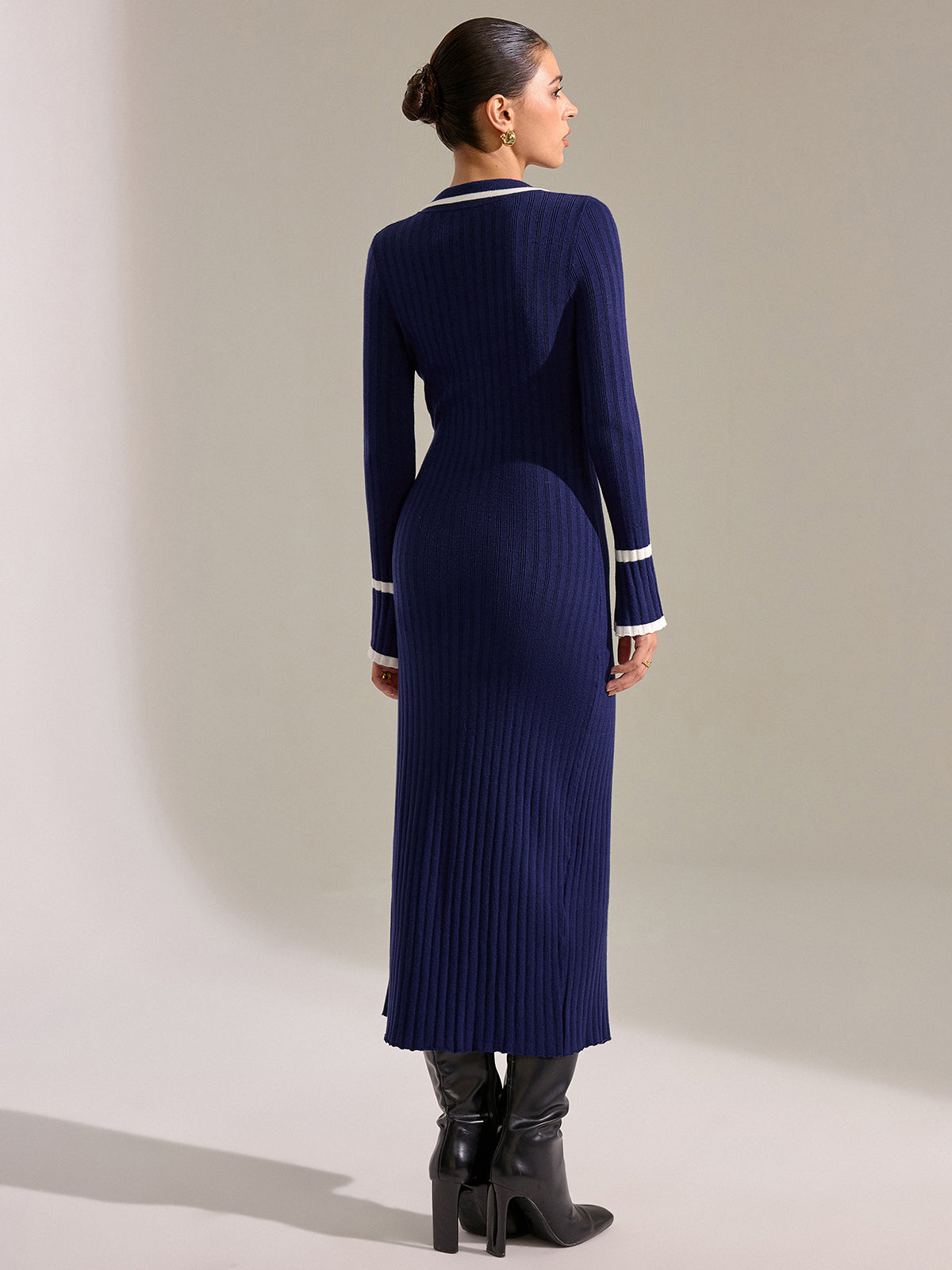 Kontrast Kesim Ön Düğmeli İnce Kesim Midi Elbise