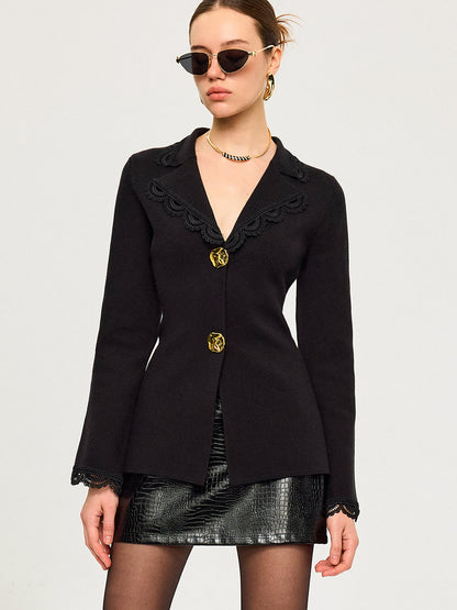 Yün Karışımlı Dantel Kenarlı Metal Düğmeli Hırka