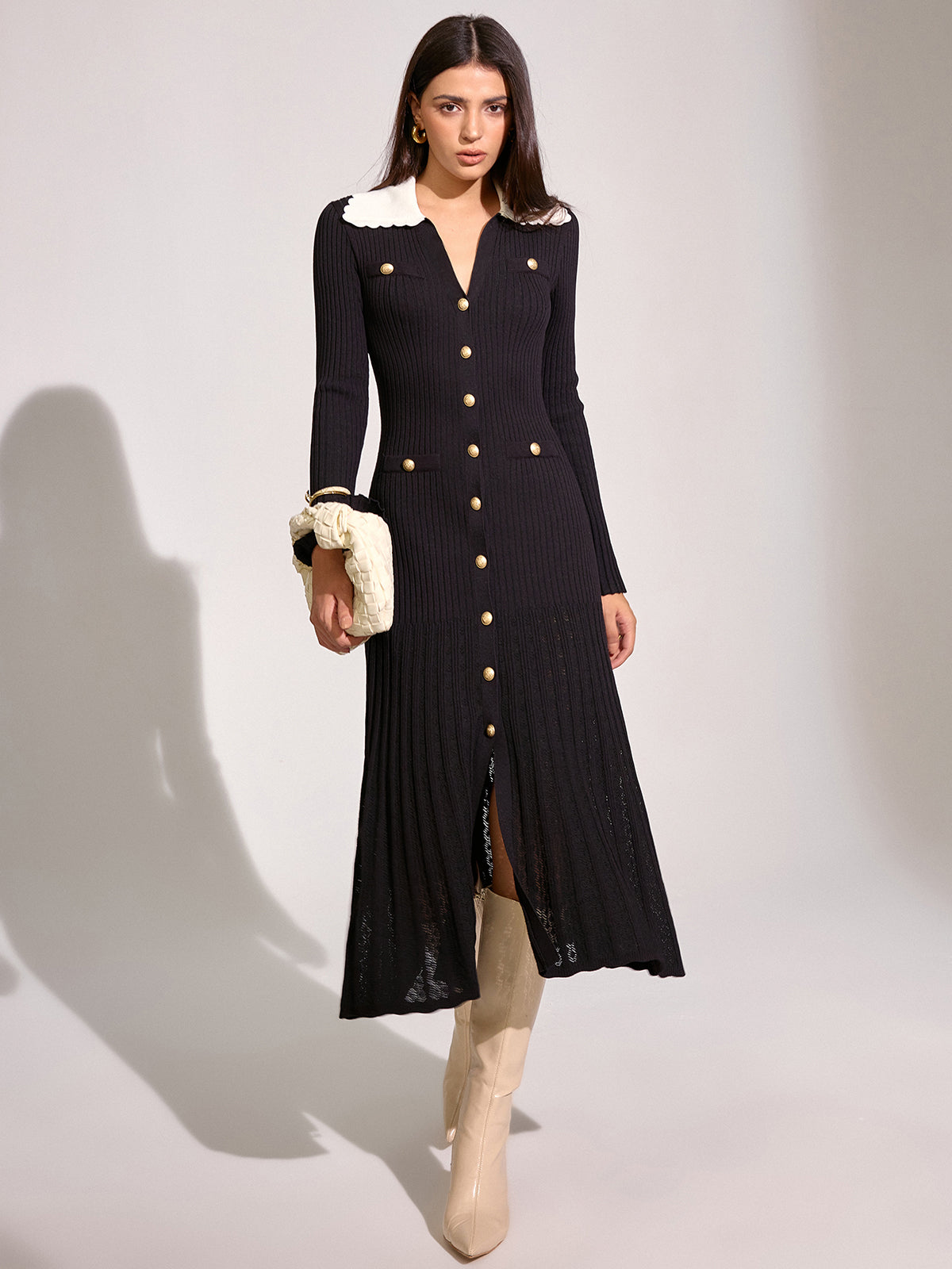 V Yakalı Düğmeli Örme Elbise