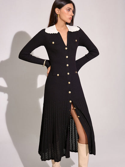 V Yakalı Düğmeli Örme Elbise