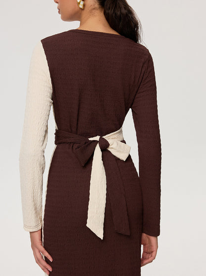 Çapraz Bağlamalı Dokulu Renk Bloklu Uzun Elbise