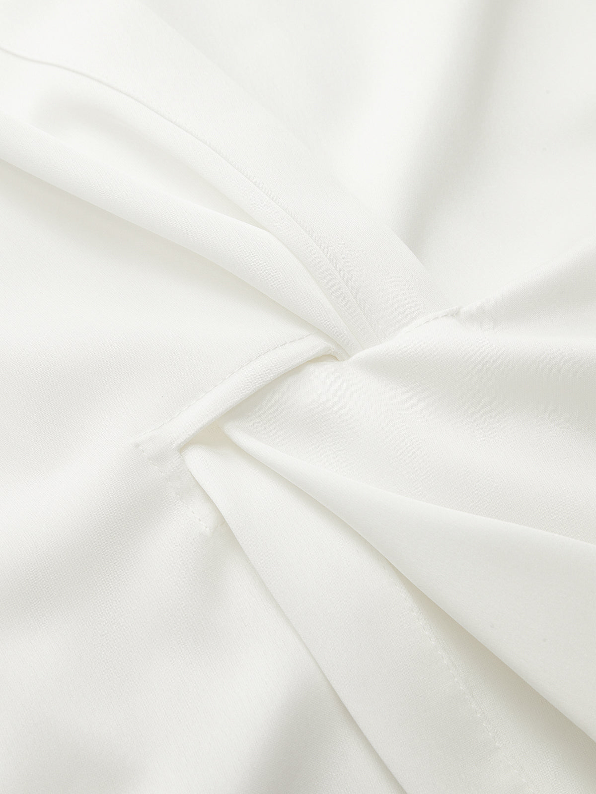 Dik Yaka Kemerli Fırfırlı Gömlek