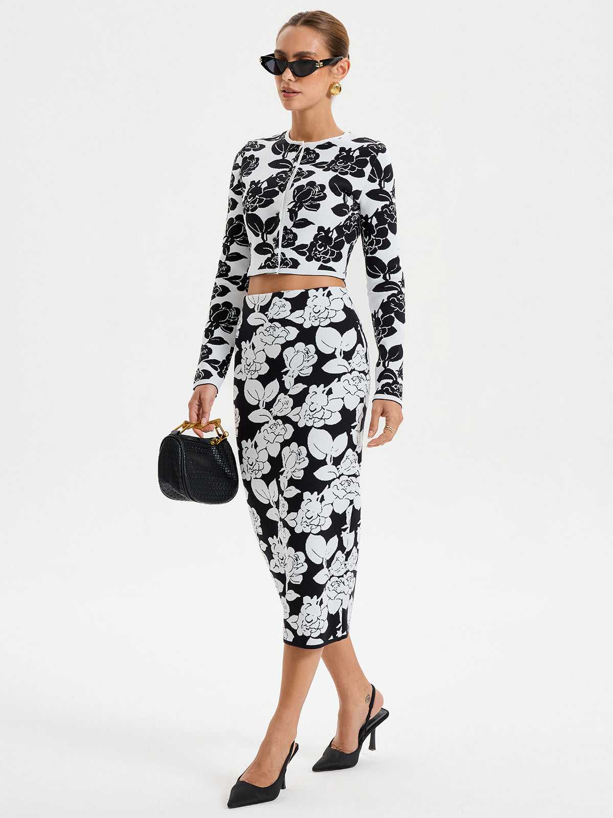 Çiçek Desenli Kısa Hırka