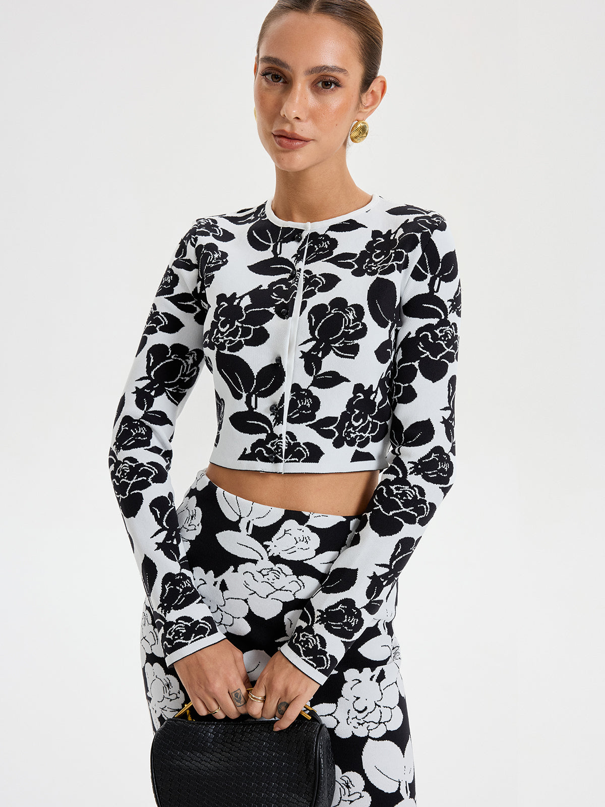 Çiçek Desenli Kısa Hırka