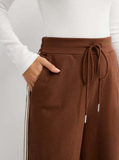 Yan Şeritli Bağcıklı Orta Bel Eşofman Altı